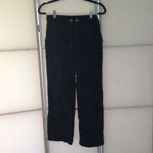 Black Juicy Couture sweatpants (NEVER WORN)